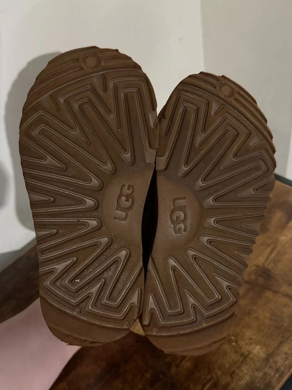 UGG Kids Tan Brown Neumel Boot with Red Laces